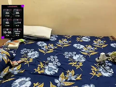 Snapshot of LuvLayla chatting on 04.13.26 LuvLayla online show from 04.13.26