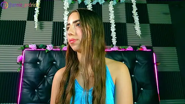  leda swan  online show from 02.03.26