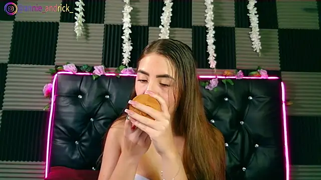  leda swan  online show from 02.20.26