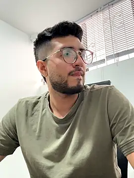 Snapshot of bryXonStorm chatting on 09.08.25 bryXonStorm online show from 09.08.25