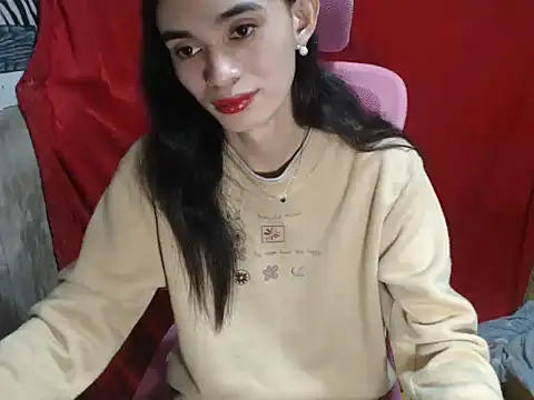 Snapshot of darcey_desires chatting on 09.27.25 darcey desires online show from 09.27.25