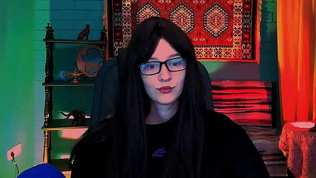 AliceWelch  online show from 10.10.25