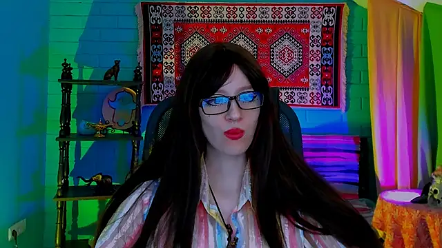 AliceWelch  online show from 10.12.25