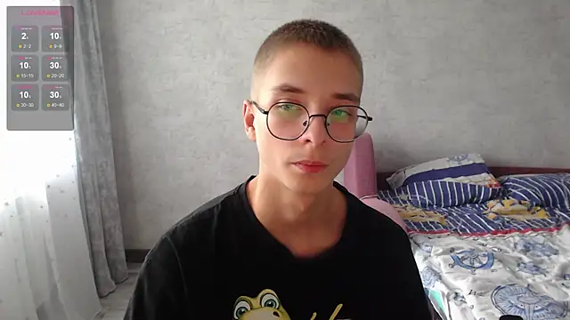 glasses cat online show from 11.16.25