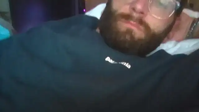 Snapshot of hungspundick1 chatting on 11.04.25 hungspundick1 online show from 11.04.25