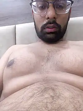 hairy-guy1 online show from 03.04.26