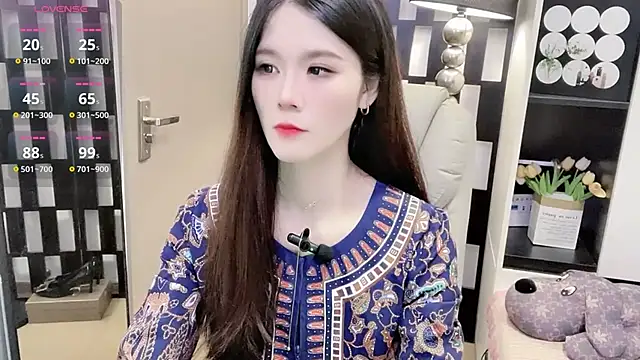 Yueyue-MM online show from 11.18.25