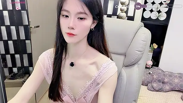 Snapshot of Yueyue-MM chatting on 07.18.26 Yueyue-MM online show from 07.18.26
