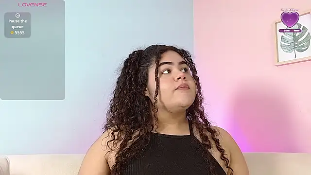 lourdes moon22 online show from 01.12.26