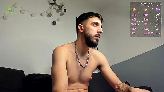 Snapshot of Zeyn_Edwards chatting on 02.20.26 Zeyn Edwards online show from 02.20.26