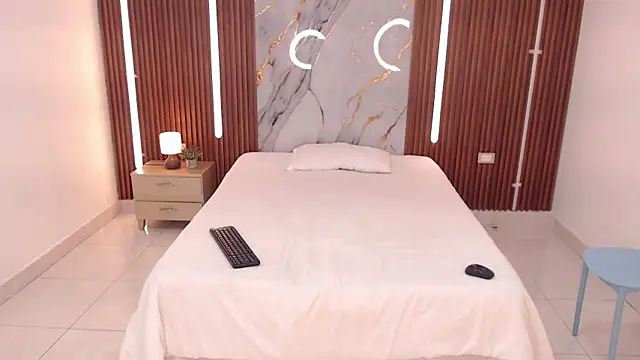 shena nomy1 online show from 10.16.25