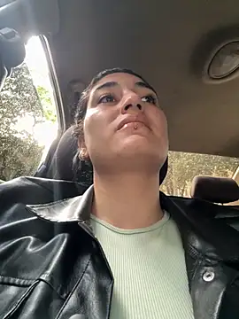 Scarlett 12 online show from 10.18.25