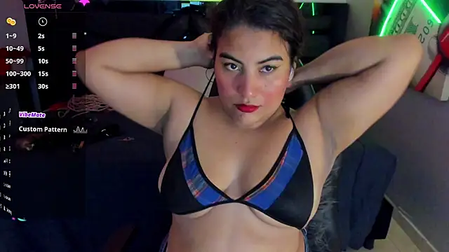 Snapshot of Sara_Bdsm_ chatting on 04.25.26 Sara Bdsm online show from 04.25.26