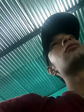 Snapshot of Couplesexa22 chatting on 11.21.25 Couplesexa22 online show from 11.21.25