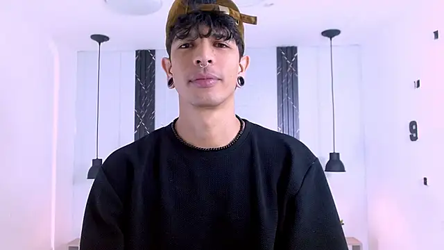 Snapshot of Franvill_Trato chatting on 11.02.25 Franvill Trato online show from 11.02.25