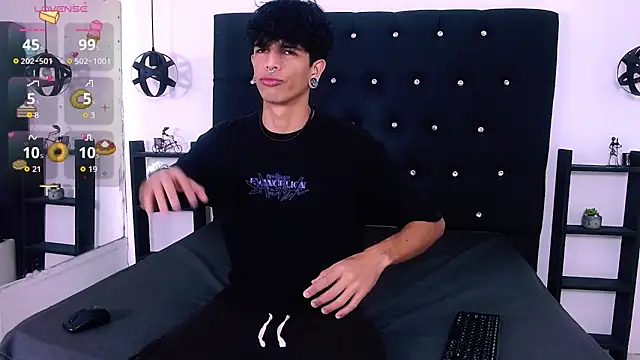 Snapshot of Franvill_Trato chatting on 11.07.25 Franvill Trato online show from 11.07.25