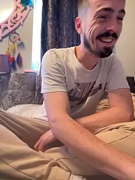 Snapshot of jaycoy22 chatting on 09.21.25 jaycoy22 online show from 09.21.25