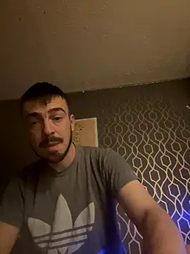 Snapshot of jaycoy22 chatting on 09.30.25 jaycoy22 online show from 09.30.25