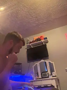 Snapshot of jaycoy22 chatting on 10.04.25 jaycoy22 online show from 10.04.25