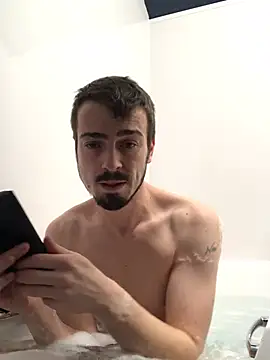 Snapshot of jaycoy22 chatting on 01.18.26 jaycoy22 online show from 01.18.26