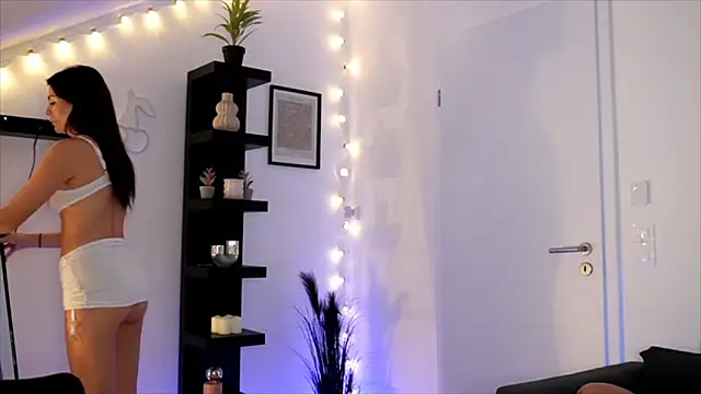 SophieFleur online show from 10.15.25