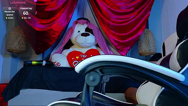 Snapshot of Thaiel_Fosteer chatting on 02.07.26 Thaiel Fosteer online show from 02.07.26