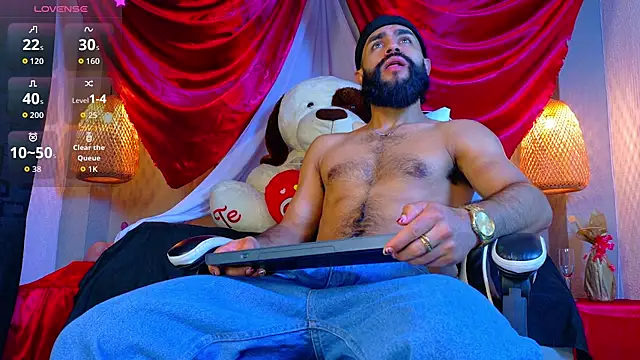 Snapshot of Thaiel_Fosteer chatting on 02.14.26 Thaiel Fosteer online show from 02.14.26