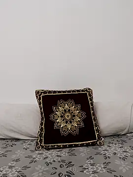 Snapshot of Miss_Riya20 chatting on 10.30.25 Miss Riya20 online show from 10.30.25