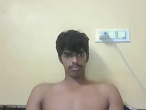 Snapshot of monster_33 chatting on 06.08.26 monster 33 online show from 06.08.26