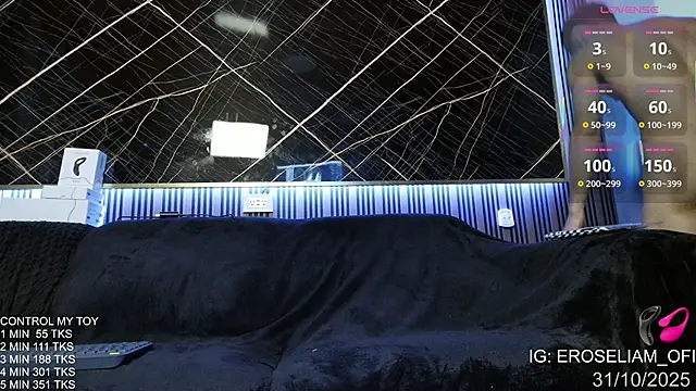 eroseliam online show from 10.31.25