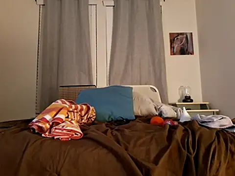 Slinkypoppet online show from 12.04.25