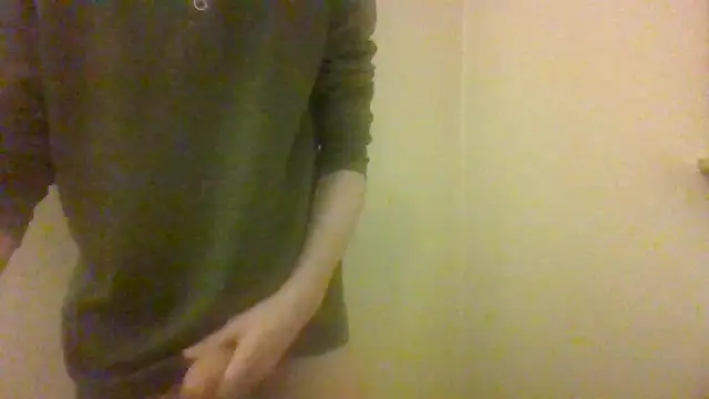 Snapshot of your_boy_toy18 chatting on 10.01.25 your boy toy18 online show from 10.01.25