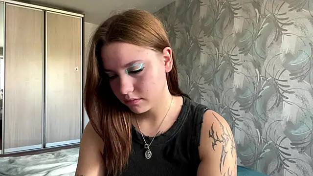 Snapshot of LeonorLovLu chatting on 09.12.25 LeonorLovLu online show from 09.12.25