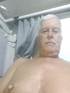 Snapshot of slaveman4you chatting on 09.13.25 slaveman4you online show from 09.13.25