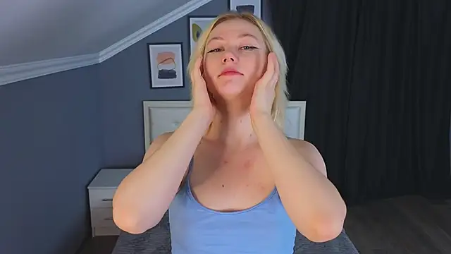 Violet Willis online show from 09.17.25