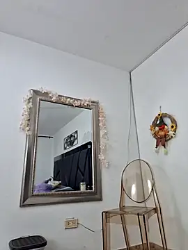 LaiaTorres1 online show from 10.12.25