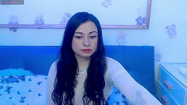 Snapshot of Eva_Roussell chatting on 09.11.25 Eva Roussell online show from 09.11.25