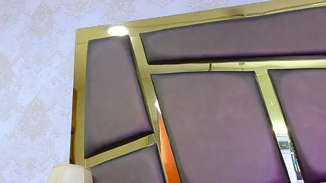 EmilieLake online show from 04.21.26