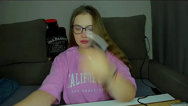 Snapshot of yourgem__ chatting on 12.19.25 yourgem online show from 12.19.25