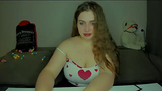 Snapshot of yourgem__ chatting on 02.14.26 yourgem online show from 02.14.26