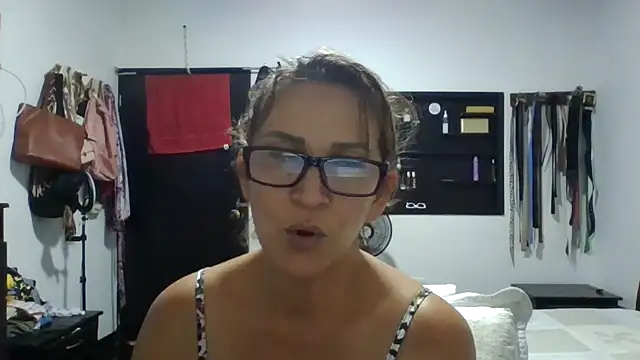 MiaVega online show from 02.12.26