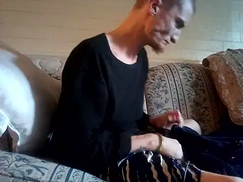 jizzyglizzy92 online show from 03.17.26