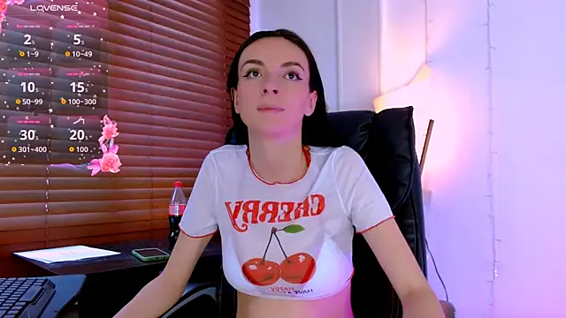 AuroraHans1 online show from 09.25.25