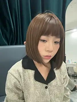 Snapshot of Xiaokui-04 chatting on 09.30.25 Xiaokui-04 online show from 09.30.25