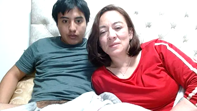 Snapshot of the_magnificent8 chatting on 11.30.25 the magnificent8 online show from 11.30.25