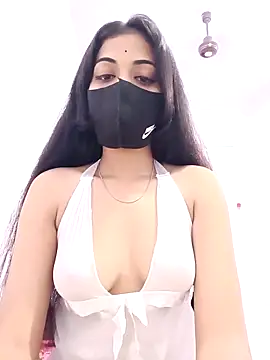 Snapshot of Hot_radha02 chatting on 10.11.25 Hot radha02 online show from 10.11.25