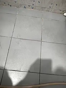 Leon hot33 online show from 03.25.26