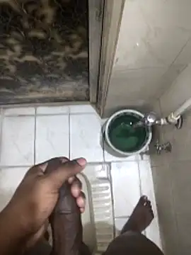 Leon hot33 online show from 03.26.26