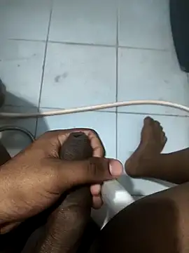 Leon hot33 online show from 03.28.26