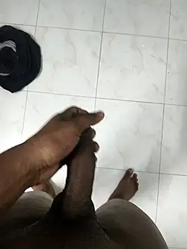 Leon hot33 online show from 04.03.26